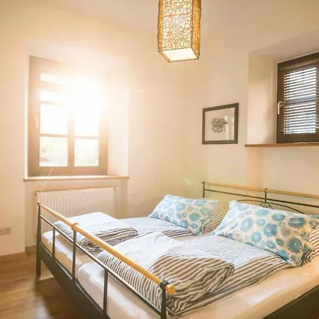 Appartement Altes Schulhaus Greising *